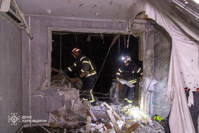 Новини Харкова: дрон влучив у багатоповерхівку